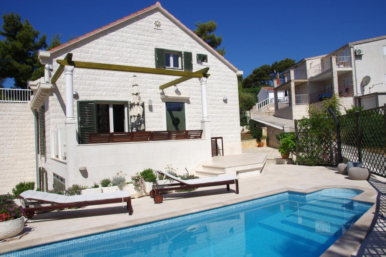Holiday Home Nevista Sumartin Extérieur photo