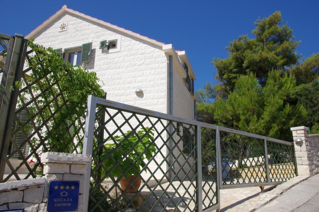 Holiday Home Nevista Sumartin Extérieur photo