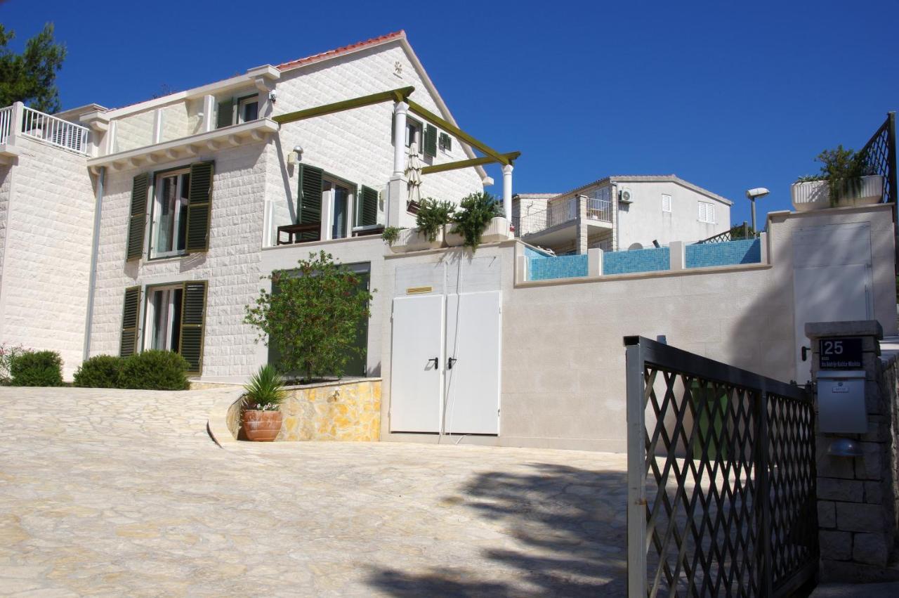 Holiday Home Nevista Sumartin Extérieur photo