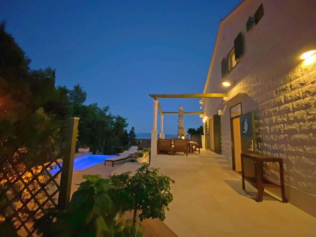 Holiday Home Nevista Sumartin Extérieur photo