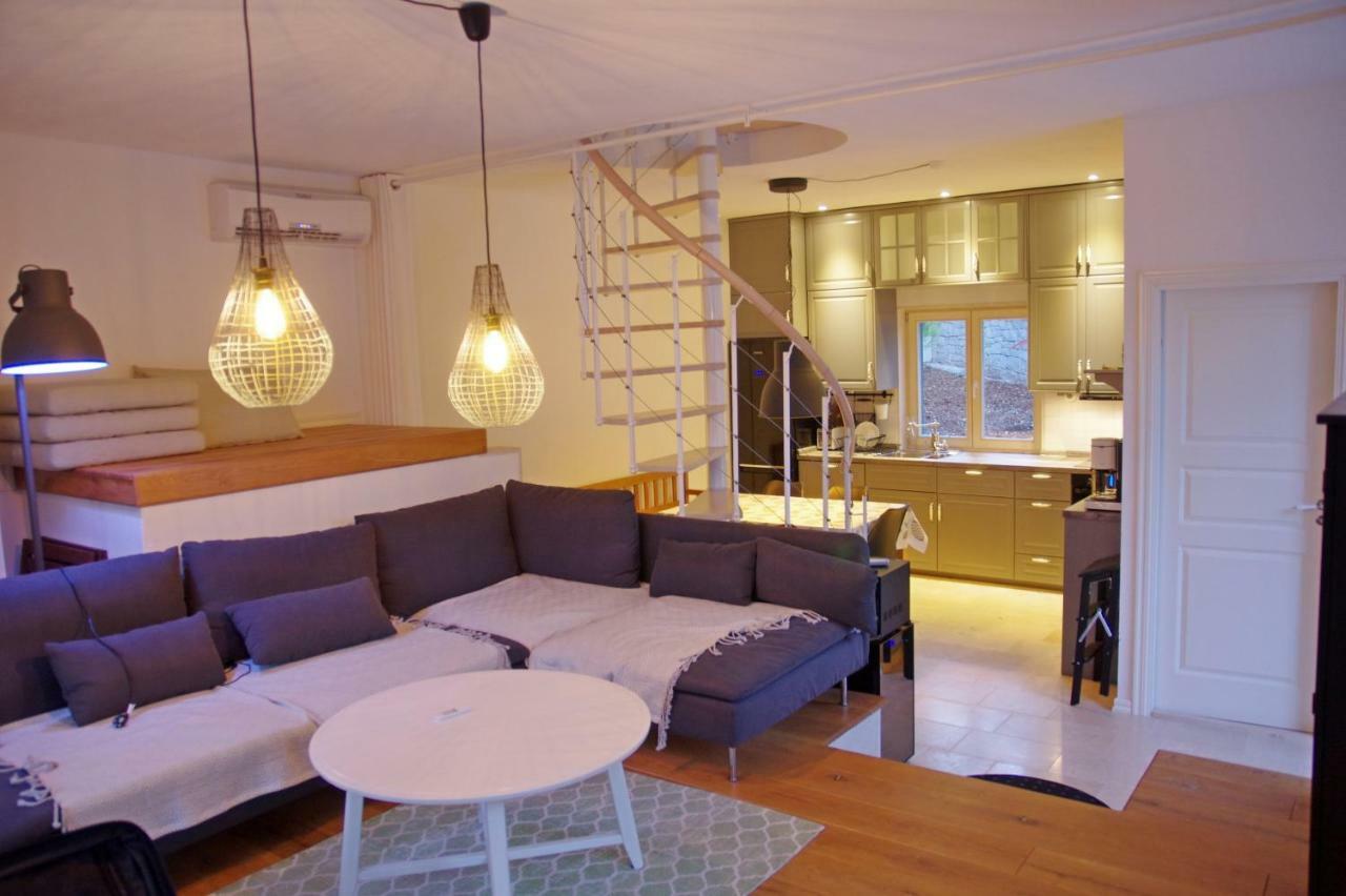 Holiday Home Nevista Sumartin Extérieur photo