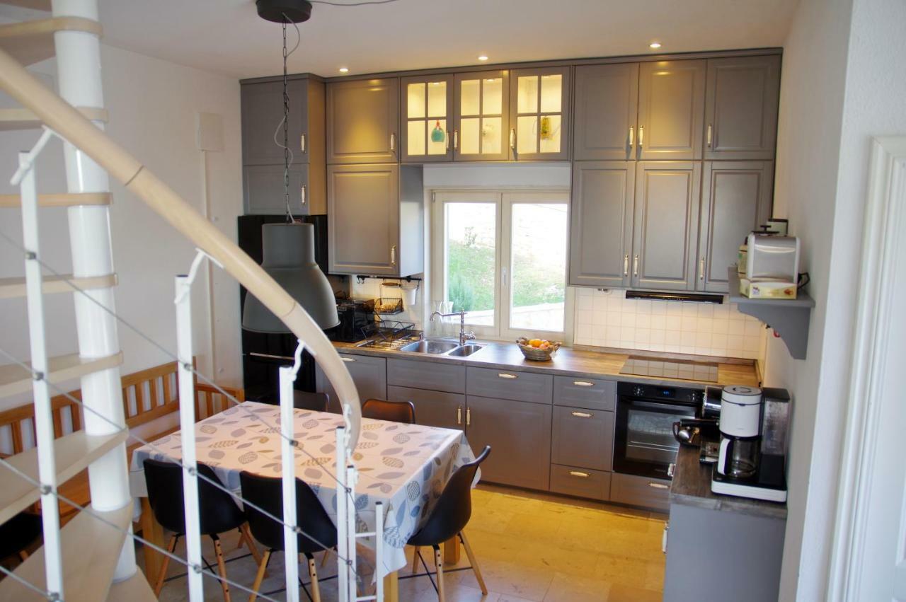 Holiday Home Nevista Sumartin Extérieur photo