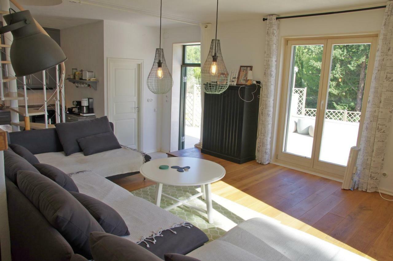 Holiday Home Nevista Sumartin Extérieur photo